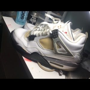 Jordan 4 white cement 2013 edition